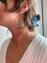 Load image into Gallery viewer, Wave Hoop Earrings