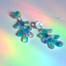 Load image into Gallery viewer, Coral Earrings