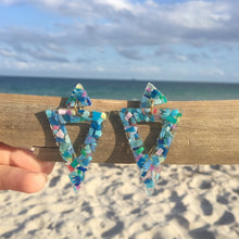 Load image into Gallery viewer, Pocomo Inverted Triangle Earrings