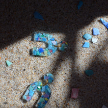 Load image into Gallery viewer, Wynwood Upside Down U Earrings