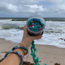 Load image into Gallery viewer, Wynwood Upside Down U Earrings