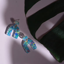 Load image into Gallery viewer, Wynwood Upside Down U Earrings